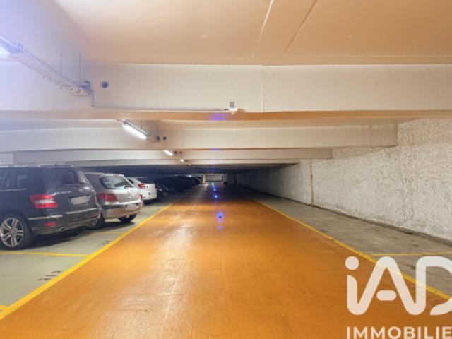 Garage vente à Paris, Île-de-France