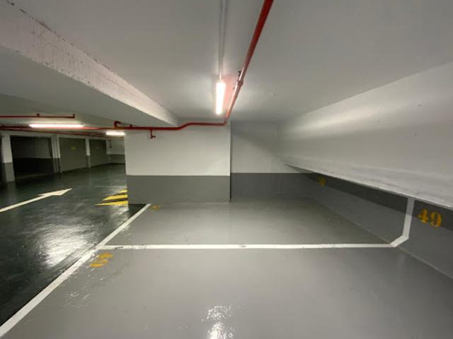 Garage vente à Paris, Île-de-France