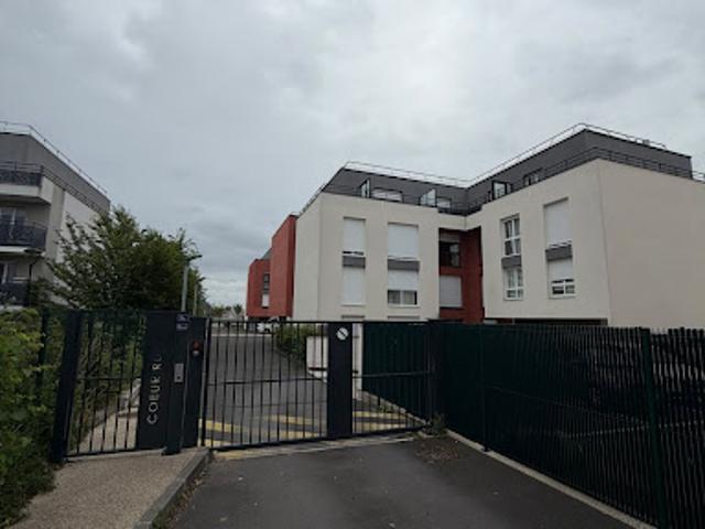 Garage vente à Pontault-Combault, Seine-et-Marne
