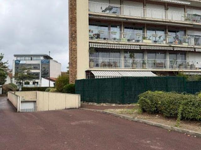 Garage vente à Quartier Centre Ville, Viry-Châtillon
