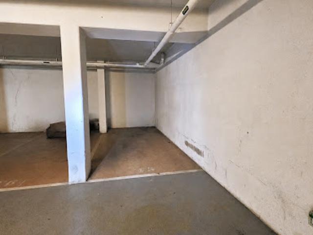 Garage vente à Paris, Île-de-France