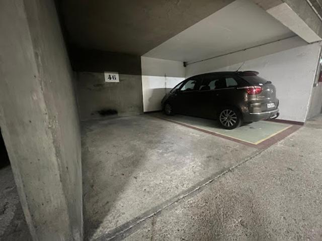 Garage vente à Paris, Île-de-France