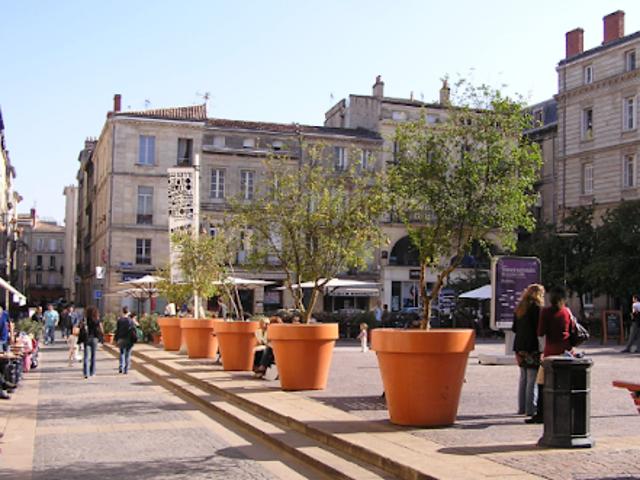 Garage vente à Bordeaux, Port de la Lune, Bordeaux