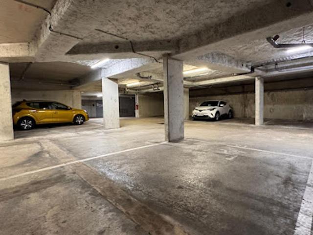 Garage vente à Créteil, La Queue-en-brie