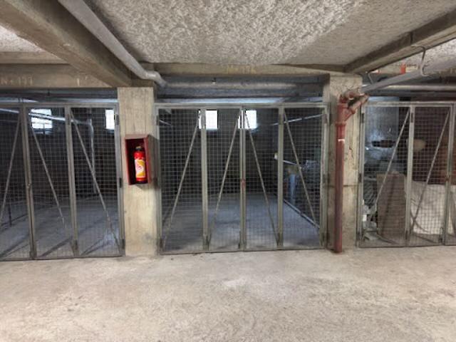Garage vente à La Cité, Limoges