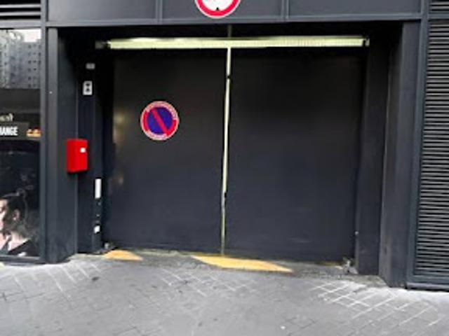 Garage vente à Paris, Île-de-France