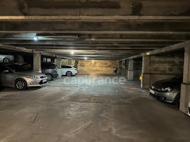 Garage vente à Paris, Île-de-France