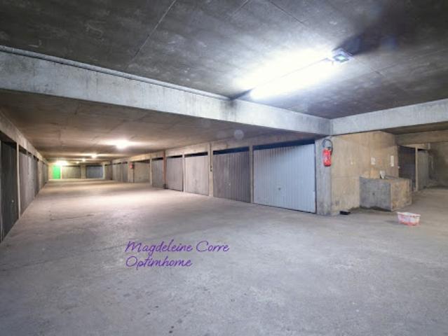 Garage vente à Paris, Île-de-France
