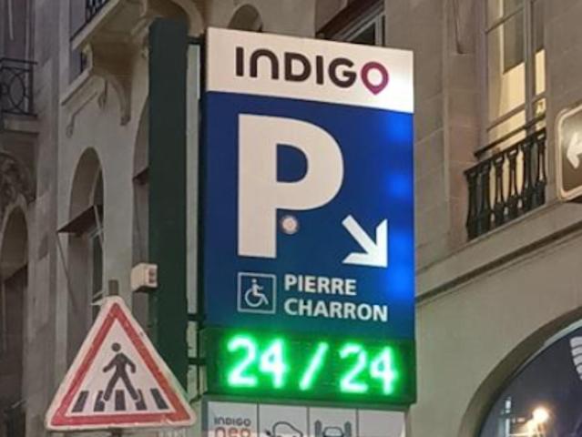 Garage vente à Paris 8e Arrondissement, Paris