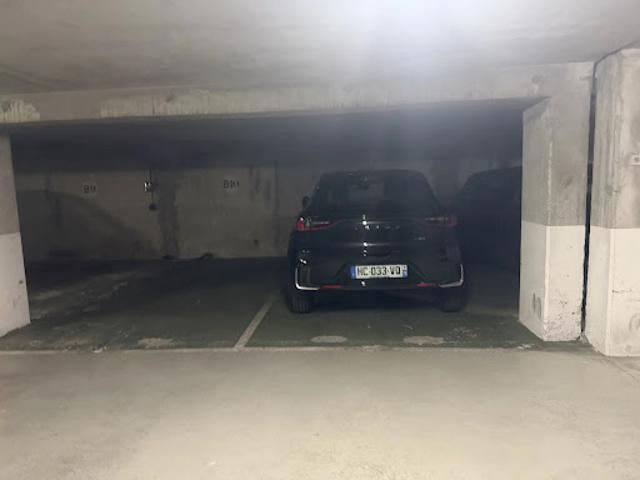 Garage vente à Paris, Île-de-France