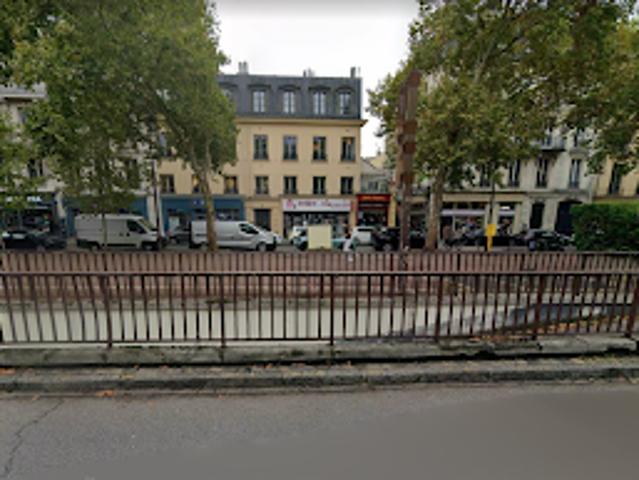 Garage vente à Notre-Dame, Versailles