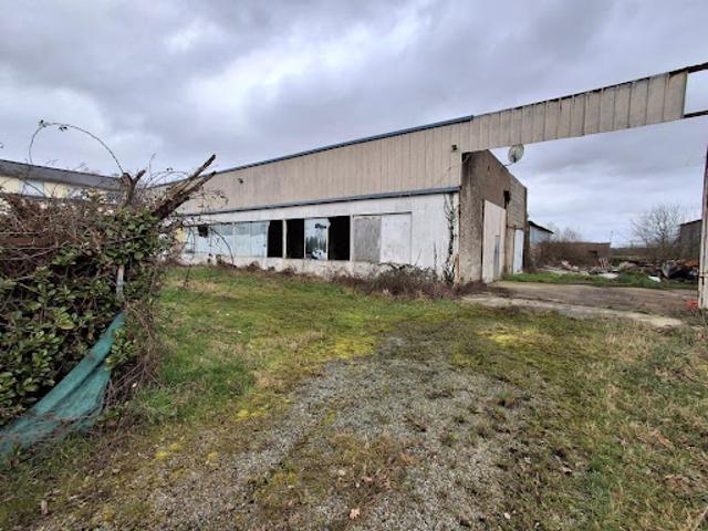 Garage vente à Châteaubriant-Ancenis, Louisfert
