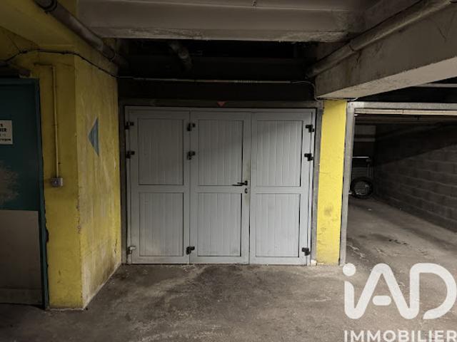Garage vente à Clermont-Ferrand, Clermont-ferrand