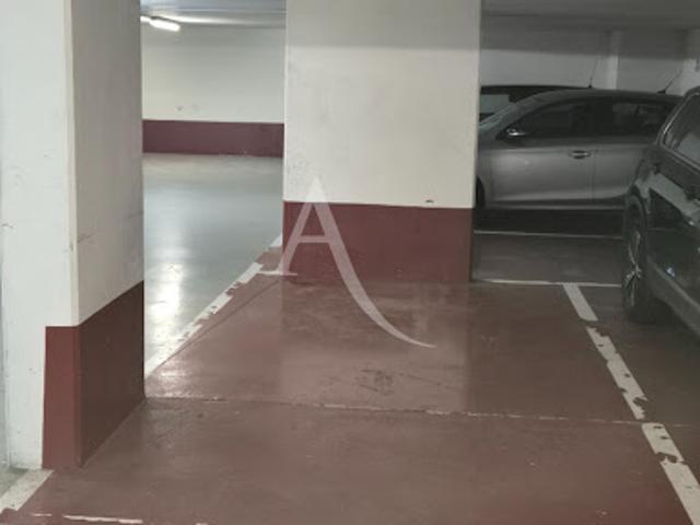 Garage vente à Nanterre, Courbevoie