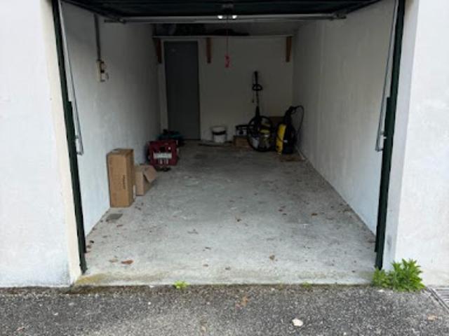 Garage vente à Lyon, Métropole de Lyon