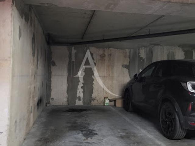 Garage vente à France métropolitaine, Courbevoie