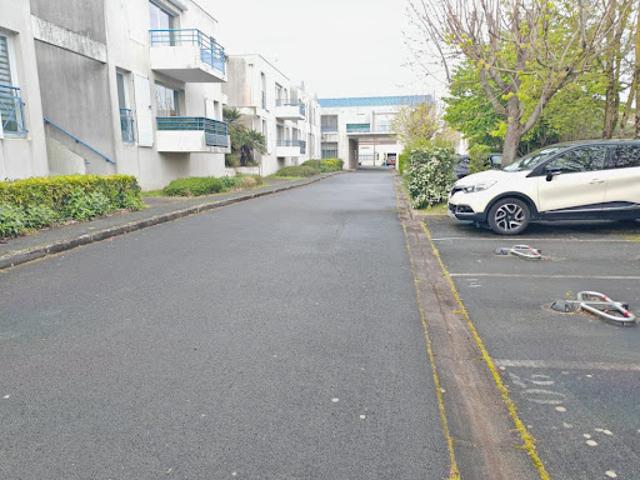 Garage vente à La Rochelle