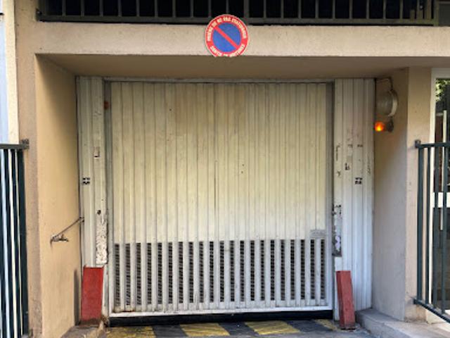Garage vente à Paris, Île-de-France
