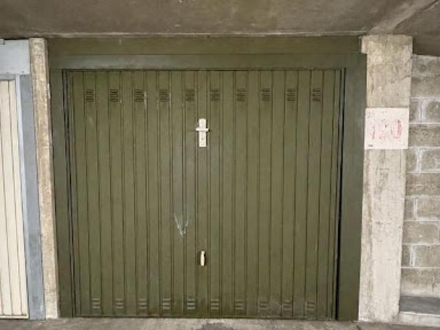 Garage vente à Paris, Île-de-France