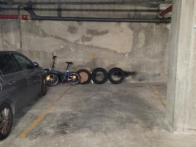 Garage vente à Paris 20e Arrondissement, Paris