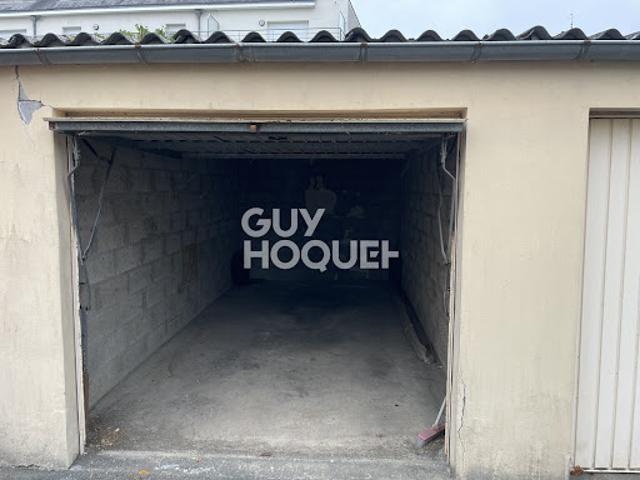 Garage vente à Hauts de Saint-Aubin, Angers