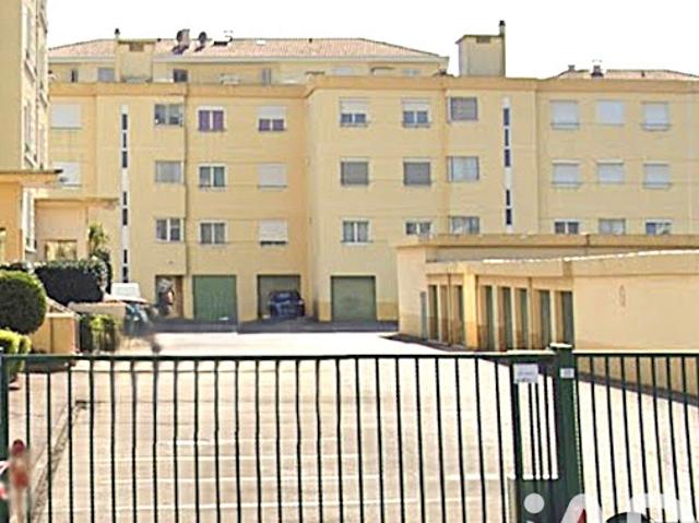 Garage vente à Arrondissement de Draguignan, Fréjus