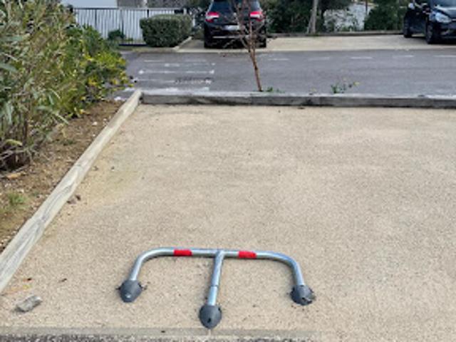 Garage vente à La Ciotat, Figuerolles