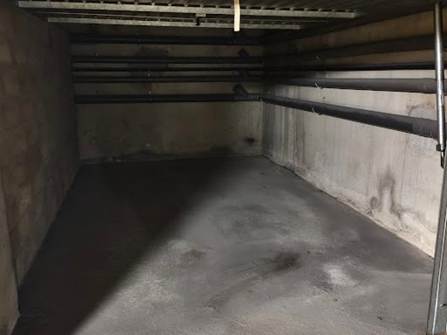 Garage vente à Paris, Île-de-France