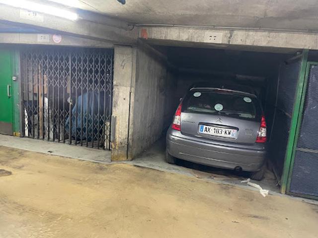 Garage vente à Paris, Île-de-France