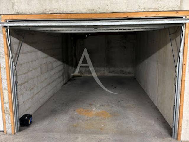 Garage vente à Les Sables-d'Olonne, Saint-gilles-croix-de-vie