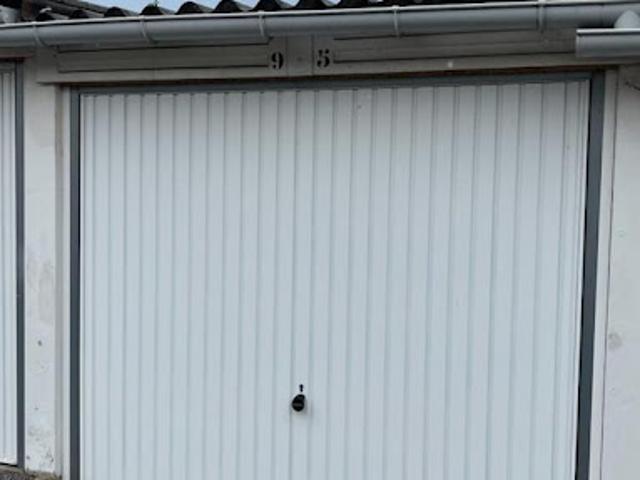 Garage vente à Saint-Germain-en-Laye, Chambourcy