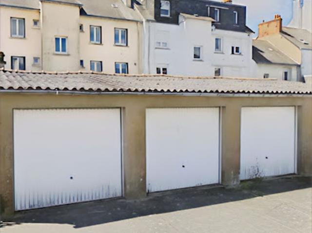 Garage vente à Centre Halles, Saint-Nazaire