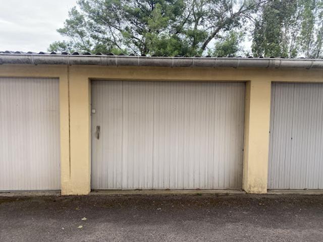 Garage vente à Les Sables-d'Olonne, Château-d'olonne