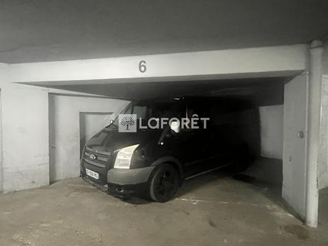 Garage vente à Paris, Île-de-France