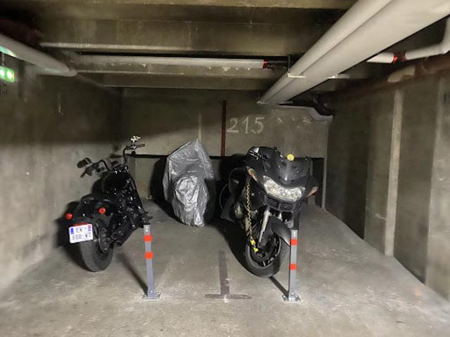Garage vente à Paris, Île-de-France