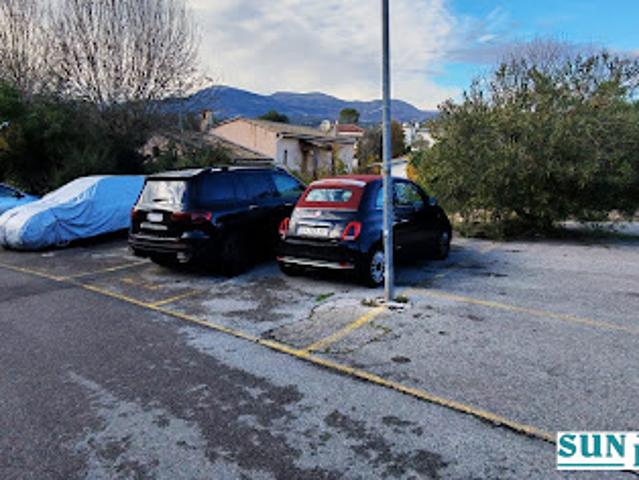Garage vente à Villeneuve-Loubet, Alpes-Maritimes