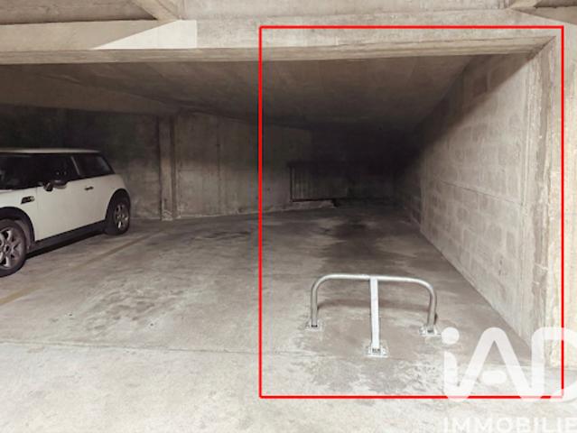 Garage vente à Paris, Île-de-France