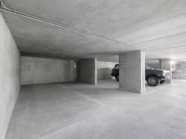 Garage vente à Paris, Île-de-France