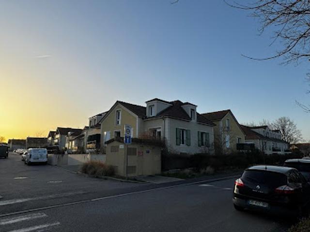Garage vente à Pontoise, Vauréal