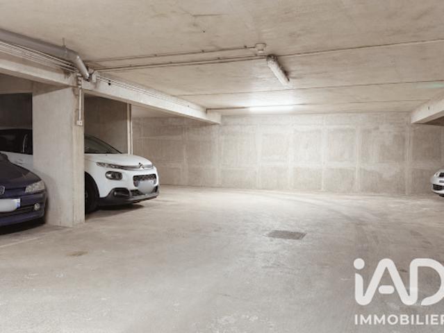 Garage vente à Paris, Île-de-France