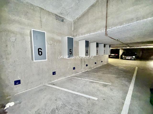 Garage vente à Paris, Île-de-France