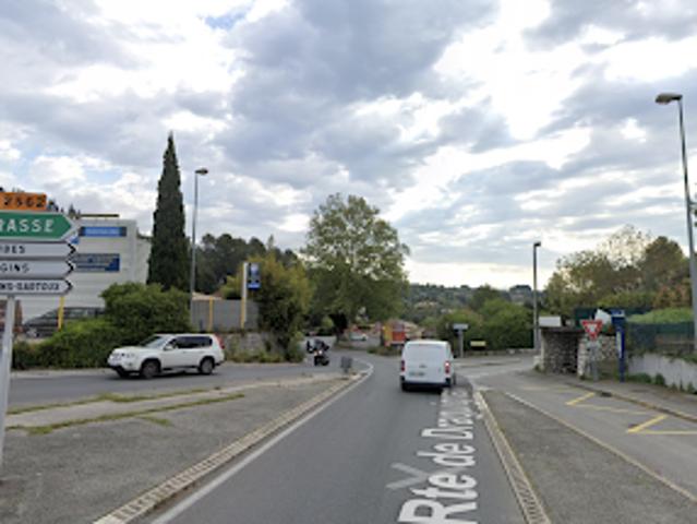 Garage vente à Grasse, Peymeinade