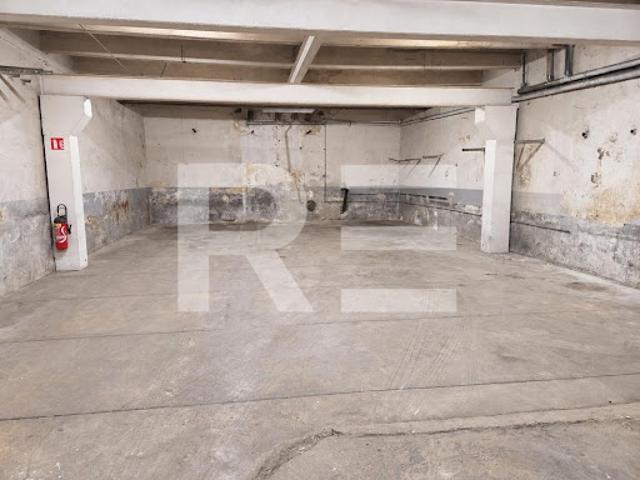 Garage vente à Les Carmes, Nîmes
