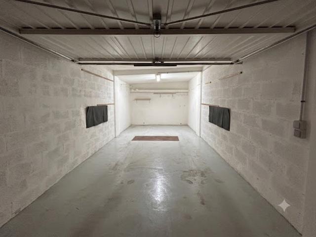 Garage vente à Nanterre, Courbevoie