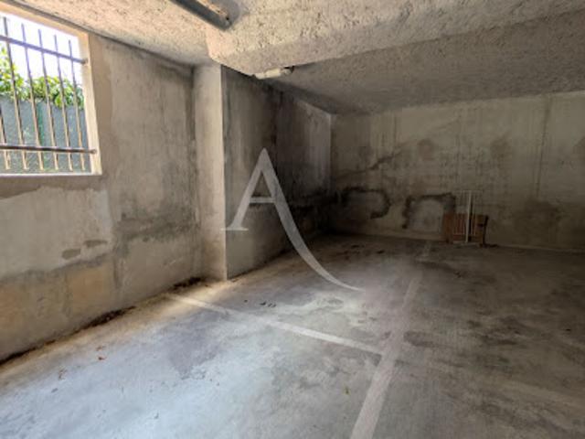 Garage vente à Centre Ville, Champs-sur-Marne
