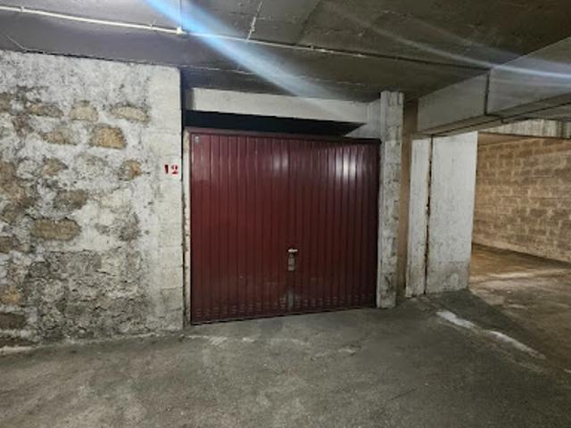 Garage vente à Paris, Île-de-France