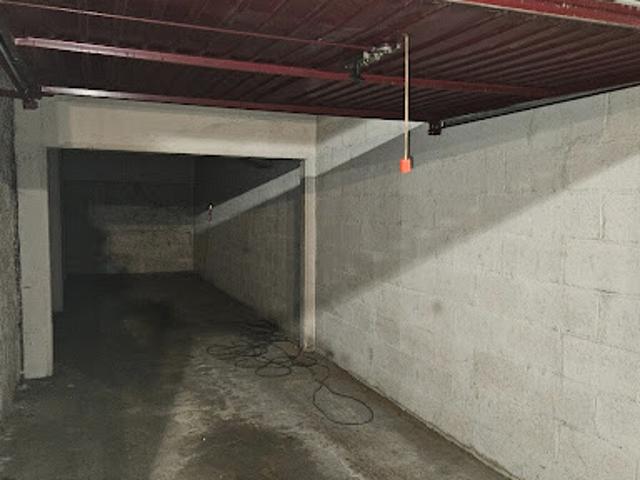 Garage vente à Paris, Île-de-France