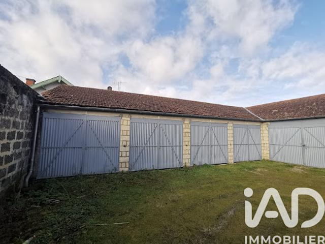 Garage vente à Saintes