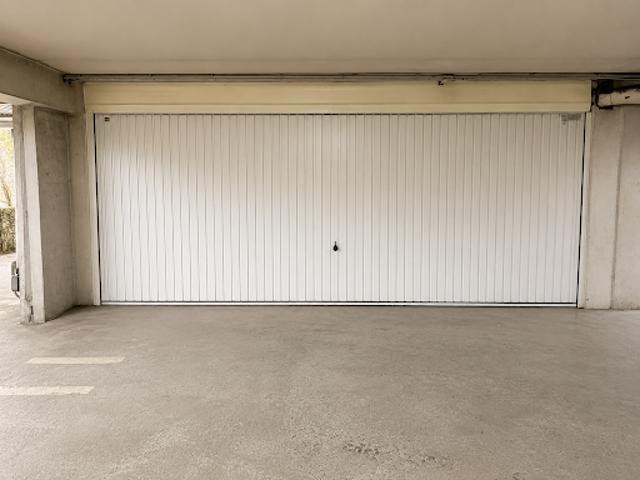 Garage vente à Paris, Île-de-France