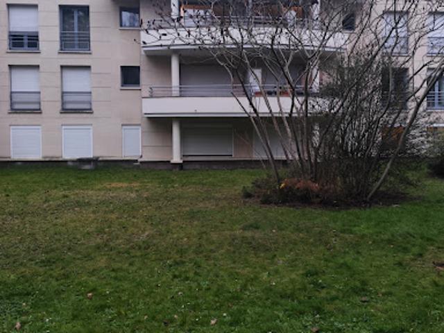 Garage vente à Nogent-sur-Marne, Saint-maur-des-fossés